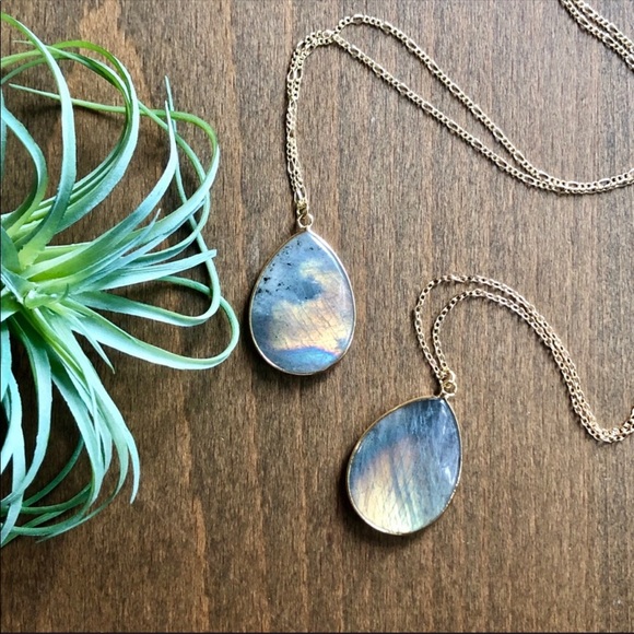 Labradorite Necklace - Picture 2 of 6